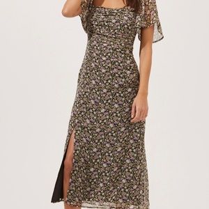 Astr Flutter Sleeve Ruched Dress Size Medium